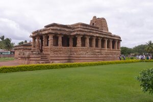 Read more about the article Aihole