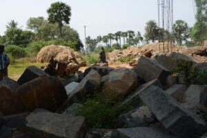 Read more about the article Unfinished Perumal Temple Near Nabuleshwarar Temple